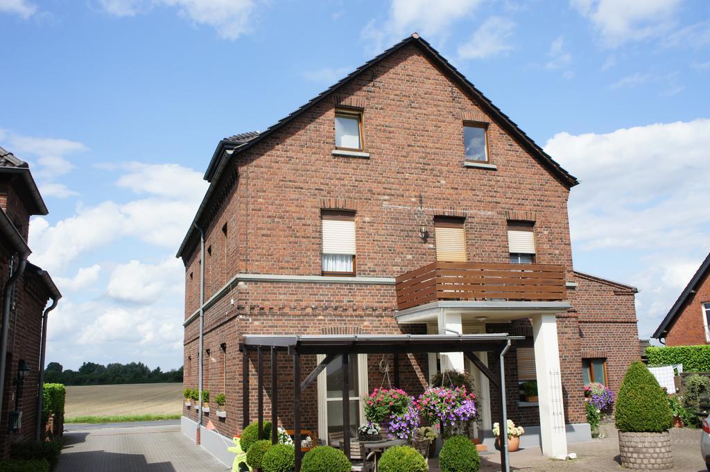 Ferienwohnung Poettershof クレーフェルト 部屋 写真
